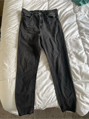 Zara Black Straight-Leg Women’s Jeans